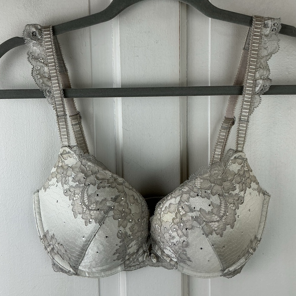 Victoria’s Secret Very Sexy Push-Up Bra
